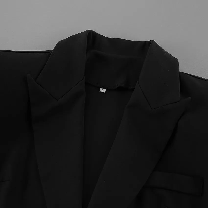 Lace-Trimmed Power Blazer – Elegance Meets Edge
